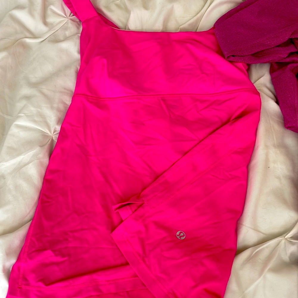 Lulu lemon tank and long sleeve finger top